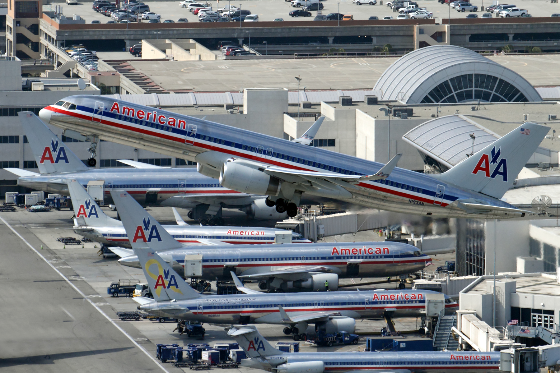 AMERICAN BOEING 757 200 LAX RF IMG_5203.jpg