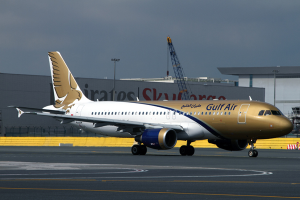 GULF AIR AIRBUS A320 DXB RF IMG_8640.jpg