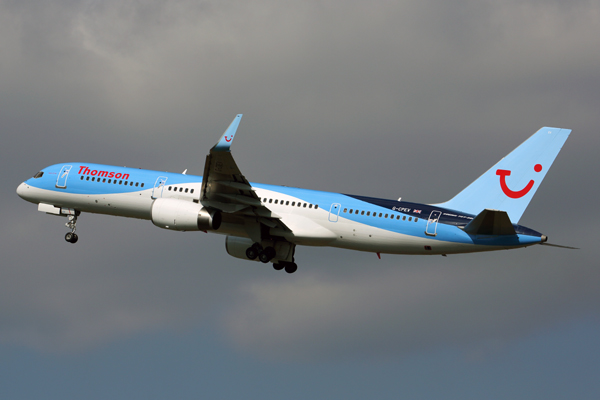 THOMSON BOEING 757 200 BHX RF 5K5A2330.jpg