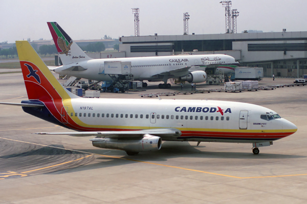 CAMBODIA BOEING 737 200 BKK RF 764 20.jpg