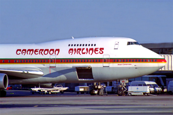 CAMEROON AIRLINES BOEING 747 200 CDG RF 1161 14.jpg