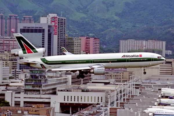 ALITALIA TEAM MD11 HKG RF 1260 17.jpg