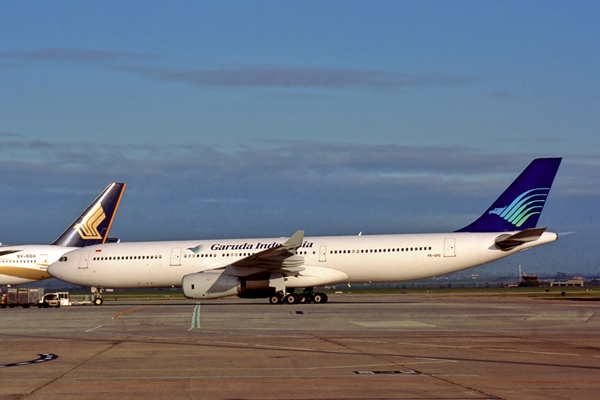 GARUDA INDONESIA AIRBUS A330 300 MEL RF 1263 1.jpg