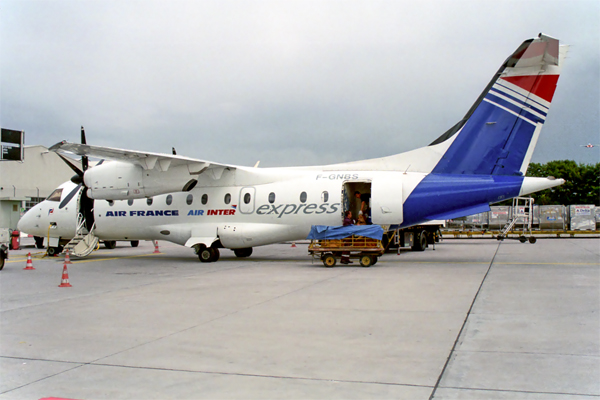 AIR FRANCE AIR INTER EXPRESS DORNIER 328 FRA RF 1296 10.jpg