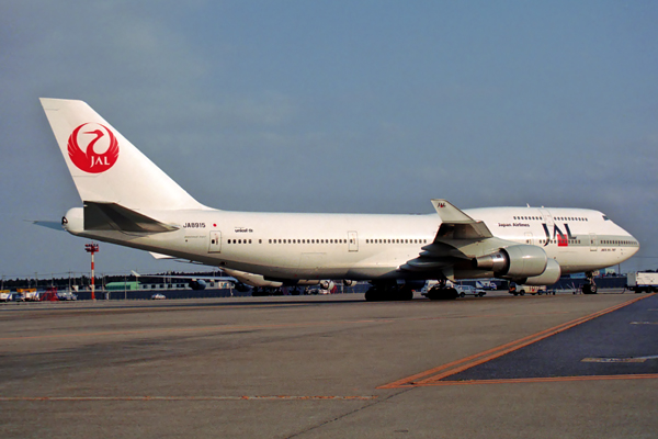 JAPAN AIRLINES BOEING 747 400 NRT RF 1346 34.jpg