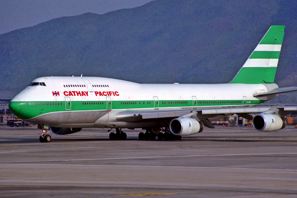 CATHAY PACIFIC BOEING 747 400 HKG RF 1354 15.jpg