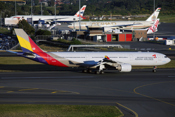 ASIANA AIRBUS A330 300 SYD RF 5K5A9716.jpg