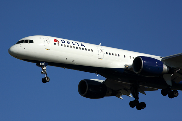 DELTA BOEING 757 200 LAX RF 5K5A7144.jpg