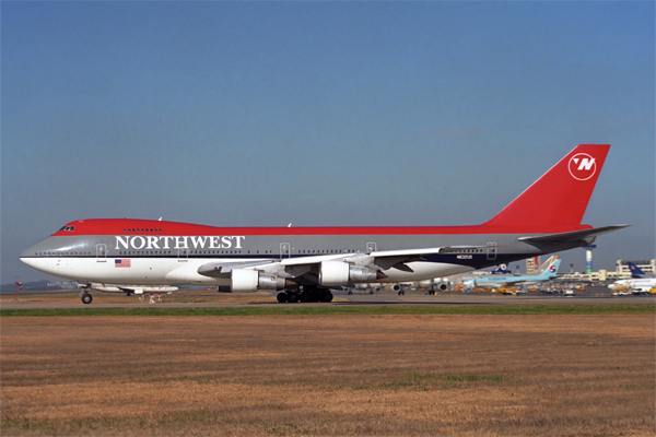 NORTHWEST BOEING 747 200 GMP RF 1439 3.jpg