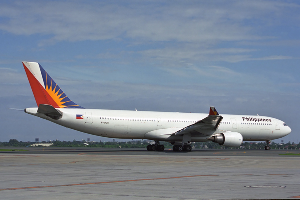 PHILIPPINES AIRBUS A330 300 MNL RF 1445 34.jpg