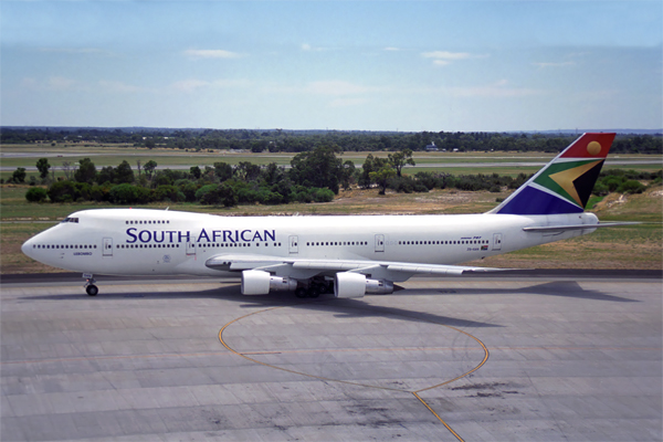 SOUTH AFRICAN BOEING 747 200 PER RF 1452 27.jpg