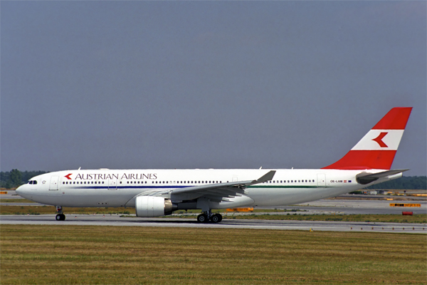 AUSTRIAN AIRLINES AIRBUS A330 200 VIE RF 1474 16.jpg