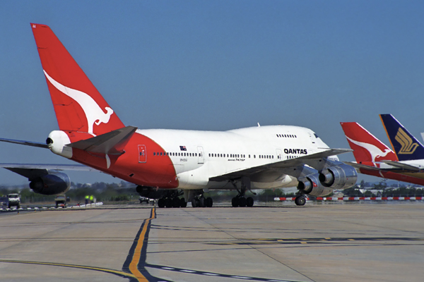 QANTAS BOEING 747SP BNE RF 1489 34.jpg