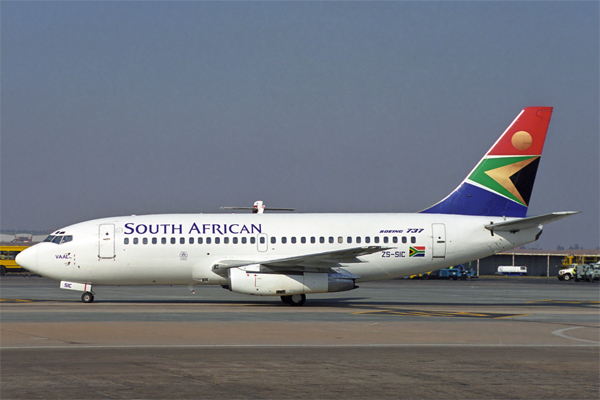 SOUTH AFRICAN BOEING 737 200 JNB RF 1481 34.jpg