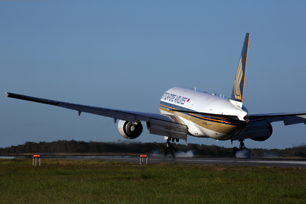 SINGAPORE AIRLINES BOEING 777 200 BNE RF 5K5A7627.jpg