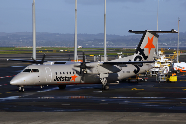 JETSTAR DASH 8 300 AKL RF 5K5A7731.jpg