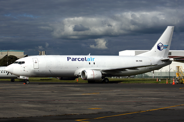 PARCEL AIR BOEING 737 400F AKL RF 5K5A8122.jpg