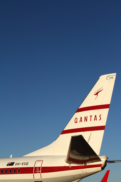 QANTAS BOEING 737 800 BNE RF IMG_2764.jpg