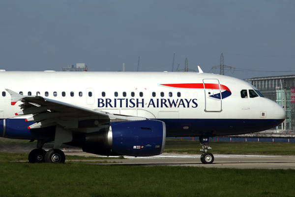 BRITISH AIRWAYS AIRBUS A318 LCY RF 5K5A1180.jpg