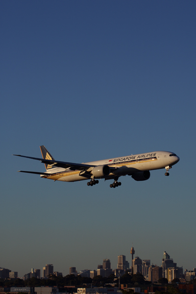 SINGAPORE AIRLINES BOEING 777 300ER SYD RF 5K5A8574.jpg