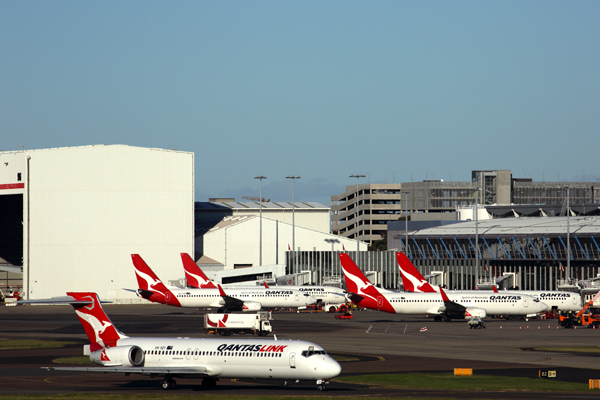 QANTAS AIRCRAFT SYD RF 5K5A8535.jpg