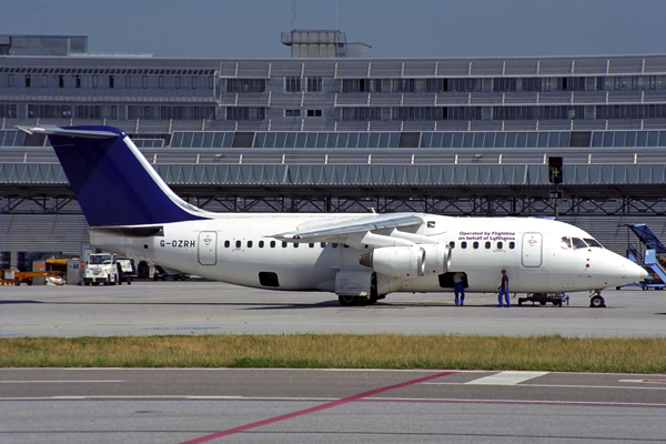 FLIGHTLINE BAE146 200 MUC RF 1552 29.jpg