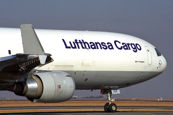 LUFTHANSA CARGO MD11F JNB RF 1569 26.jpg