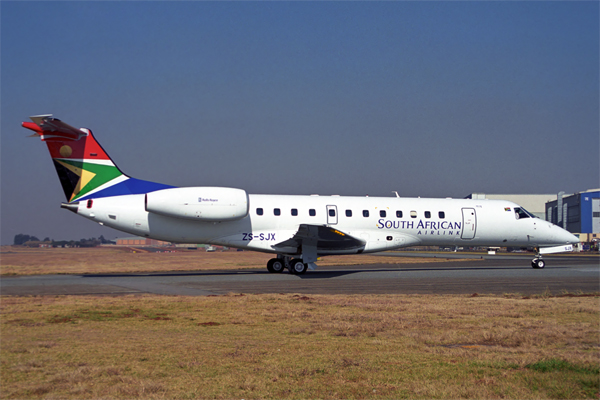 SOUTH AFRICAN AIRLINK EMBRAER 135 JNB RF 1570 32.jpg