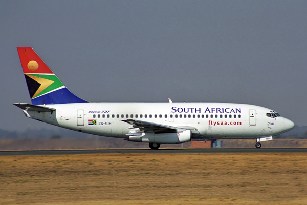 SOUTH AFRICAN BOEING 737 200 JNB RF 1568 26.jpg