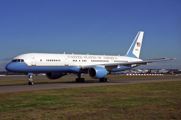 UNITED STATES OF AMERICA BOEING 757 200 SYD RF 1576 6.jpg