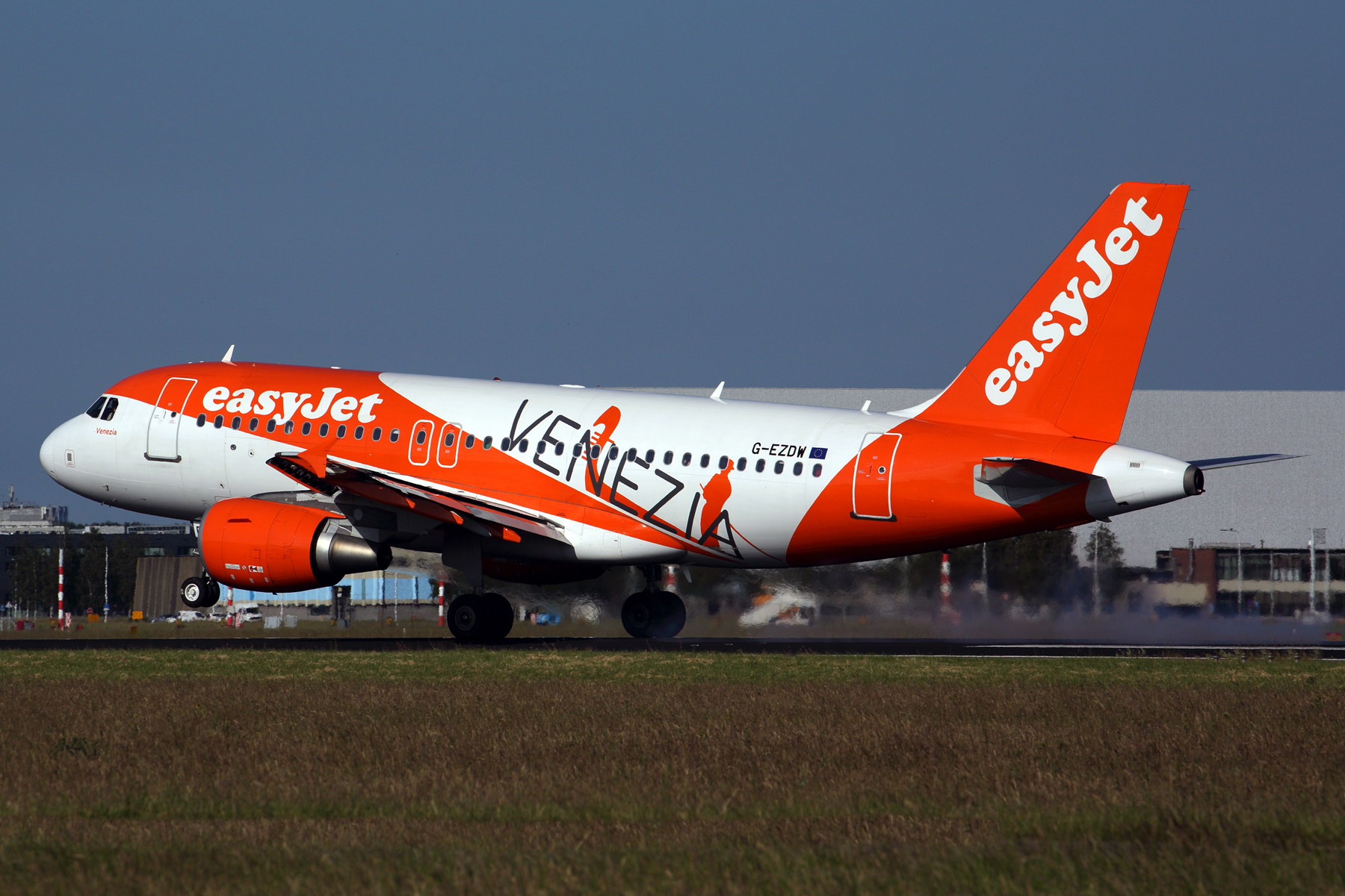 EASYJET AIRBUS A320 AMS RF 5K5A0159.jpg