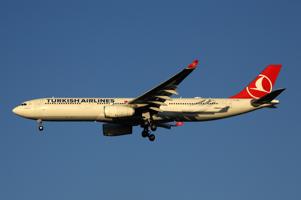TURKISH AIRLINES AIRBUS A330 300 JNB RF 5K5A8785.jpg