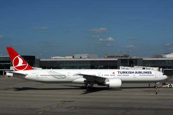 TURKISH AIRLINES BOEING 777 300ER LHR RF 5K5A9210.jpg