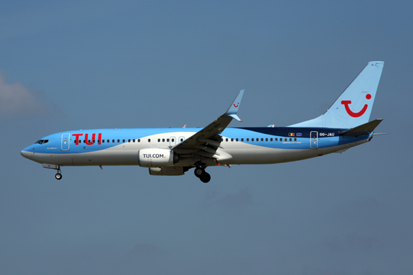 TUI BOEING 737 800 BRU RF 5K5A0020.jpg