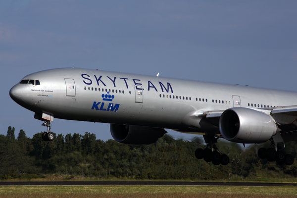 KLM BOEING 777 300ER AMS RF 5K5A0129.jpg
