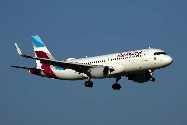 EUROWINGS AIRBUS A320 AMS RF 5K5A0356.jpg