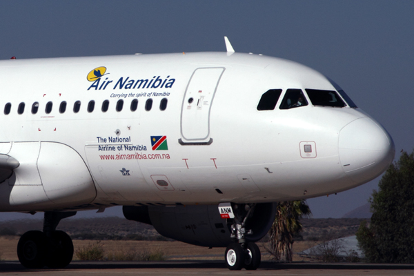 AIR NAMIBIA AIRBUS A319 WDH RF IMG_2945.jpg