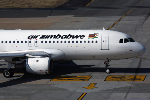 AIR ZIMBABWE AIRBUS A320 JNB RF 5K5A8829.jpg