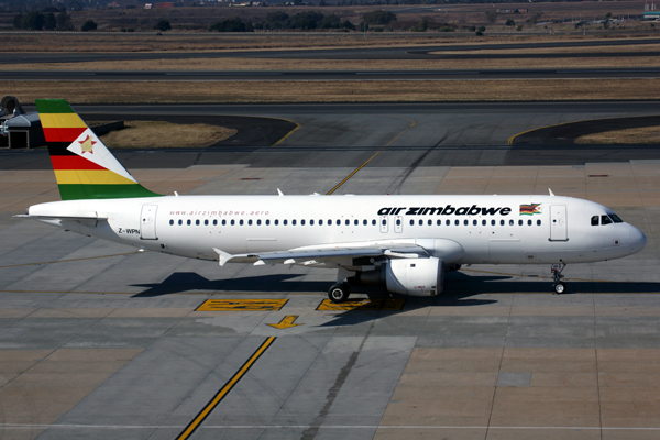 AIR ZIMBABWE AIRBUS A320 JNB RF 5K5A8830.jpg