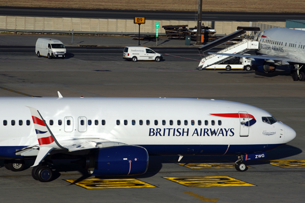 BRITISH AIRWAYS COMAIR BOEING 737 800 JNB RF 5K5A9035.jpg