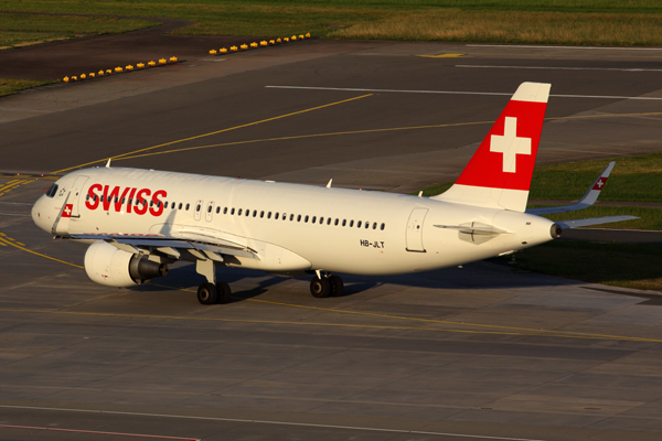 SWISS AIRBUS A320 ZRH RF 5K5A9416.jpg