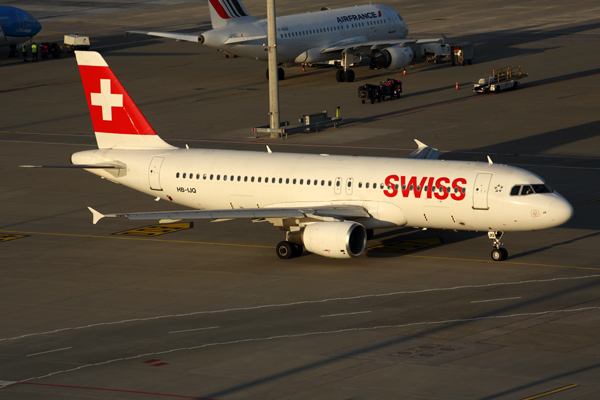 SWISS AIRBUS A320 ZRH RF 5K5A9421.jpg
