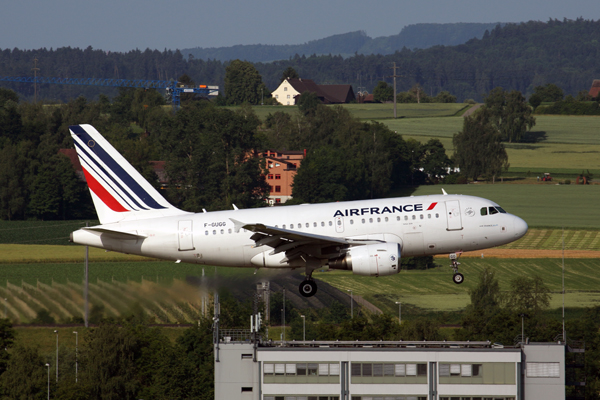 AIR FRANCE AIRBUS A318 ZRH RF 5K5A9626.jpg