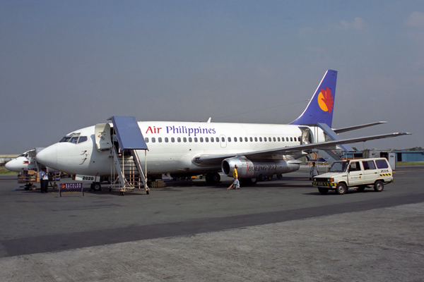 AIR PHILIPPINES BOEING 737 200 MNL RF 1604 1.jpg