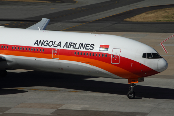 TAAG ANGOLA BOEING 777 300ER JNB RF IMG_2967.jpg