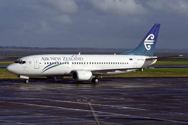 AIR NEW ZEALAND BOEING 737 300 AKL RF  1612 33.jpg