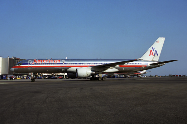 AMERICAN BOEING 757 200 JFK RF 1627 33.jpg