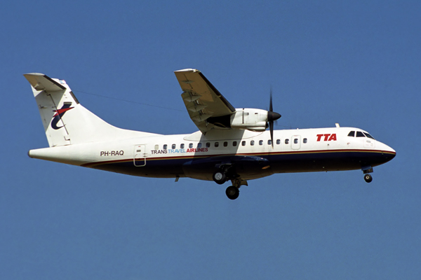 TRANS TRAVEL AIRLINES ATR42 LGW RF 1651 30.jpg