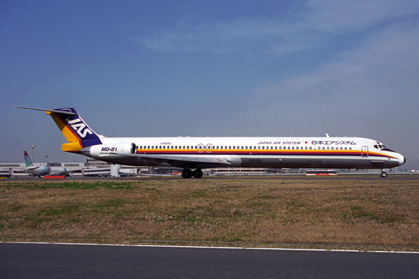 JAPAN AIR SYSTEM MD81 HND RF 1700 13.jpg