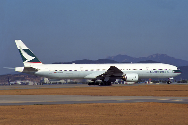 CATHAY PACIFIC BOEING 777 300 ICN RF 1682 11.jpg